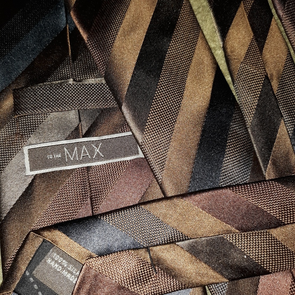 To the MAX neck tie - Picture 2 of 3